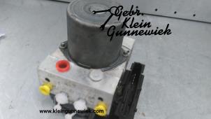 Usados Bomba ABS Volkswagen Crafter Precio € 350,00 Norma de margen ofrecido por Gebr.Klein Gunnewiek Ho.BV