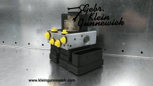Gebrauchte ABS Pumpe Volkswagen Caddy Preis € 50,00 Margenregelung angeboten von Gebr.Klein Gunnewiek Ho.BV