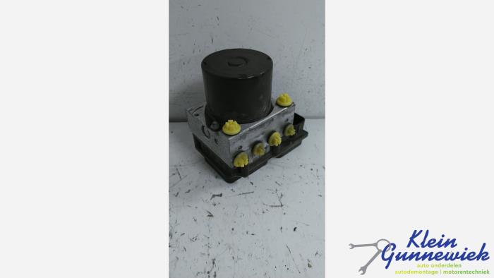 Begagnade ABS-pump Volkswagen Fox Pris € 65,00 Marginaltabell erbjuds av Klein Gunnewiek Autodemontage & Motorentechniek