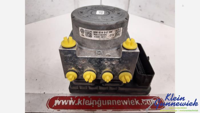 Begagnade ABS-pump Volkswagen E-Golf Pris € 56,00 Marginaltabell erbjuds av Klein Gunnewiek Autodemontage & Motorentechniek