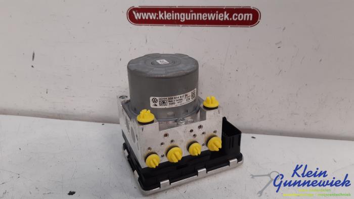 Begagnade ABS-pump Volkswagen E-Golf Pris € 38,00 Marginaltabell erbjuds av Klein Gunnewiek Autodemontage & Motorentechniek