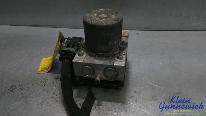 Used ABS pump Iveco New Daily Price € 365,00 Margin scheme offered by Klein Gunnewiek Autodemontage & Motorentechniek