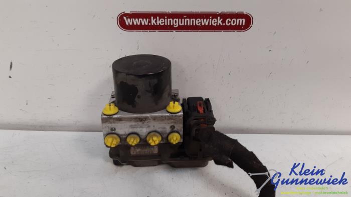 Usagé Pompe ABS Skoda Fabia Prix € 48,00 Règlement à la marge proposé par Klein Gunnewiek Autodemontage & Motorentechniek