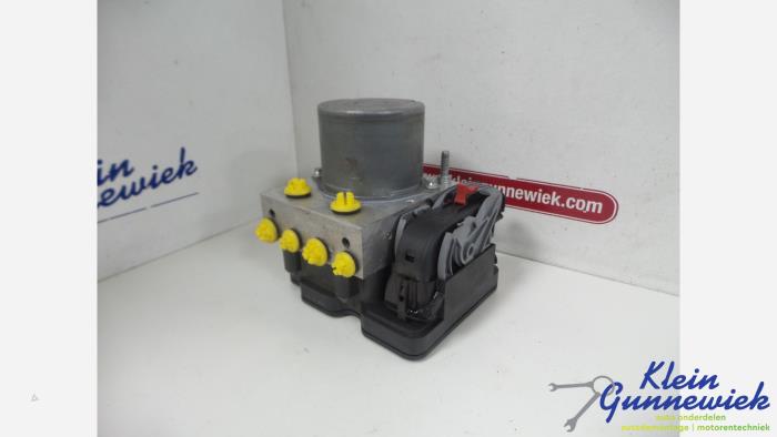 Used ABS pump Skoda Fabia Price € 50,00 Margin scheme offered by Klein Gunnewiek Autodemontage & Motorentechniek