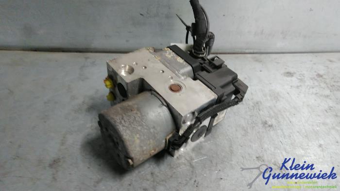 Usagé Bloc ABS Renault Megane Scenic Prix € 15,00 Règlement à la marge proposé par Klein Gunnewiek Autodemontage & Motorentechniek