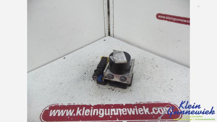Usagé Bloc ABS Renault Megane Prix € 145,00 Règlement à la marge proposé par Klein Gunnewiek Autodemontage & Motorentechniek