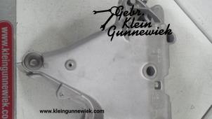 Używane Wspornik silnika Volkswagen Golf Cena € 30,00 Procedura marży oferowane przez Gebr.Klein Gunnewiek Ho.BV