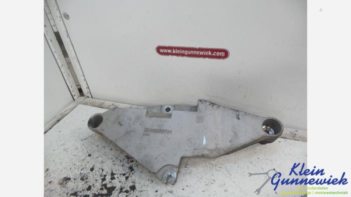 Used Engine mount Opel Antara Price € 22,00 Margin scheme offered by Klein Gunnewiek Autodemontage & Motorentechniek
