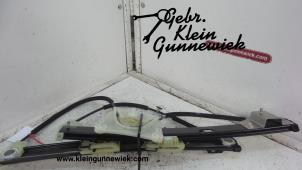 Usagé Lève vitre électrique avant droit Volkswagen T-Roc Prix € 50,00 Règlement à la marge proposé par Gebr.Klein Gunnewiek Ho.BV