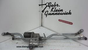 Usagé Moteur essuie-glace avant Volkswagen Transporter Prix € 65,00 Règlement à la marge proposé par Gebr.Klein Gunnewiek Ho.BV