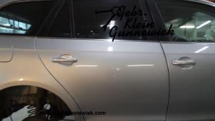 Używane Drzwi prawe tylne wersja 4-drzwiowa Volkswagen Golf Cena € 75,00 Procedura marży oferowane przez Gebr.Klein Gunnewiek Ho.BV