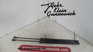 Usagé Amortisseur à gaz arrière gauche Volkswagen Golf Prix € 25,00 Règlement à la marge proposé par Gebr.Klein Gunnewiek Ho.BV