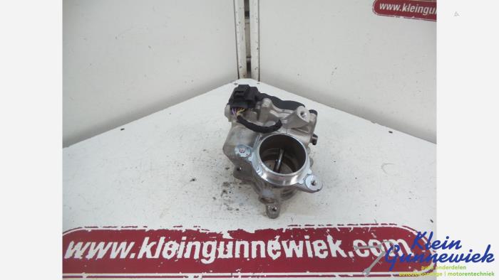 Drosselklappengehäuse van een Volkswagen Jetta 2016