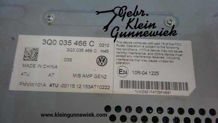 Amplificador de radio de un Volkswagen Passat 2016
