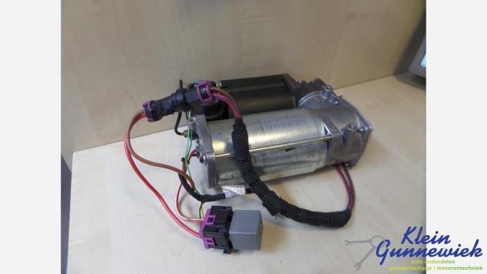 Begagnade Luftpump (fjädring) Audi A6 Pris € 250,00 Marginaltabell erbjuds av Klein Gunnewiek Autodemontage & Motorentechniek