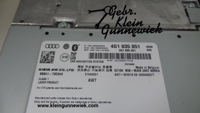 Unidad de control multimedia de un Audi A6 2016