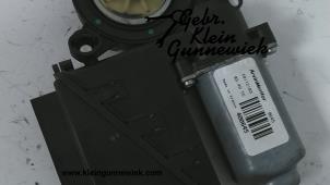 Używane Silnik szyby drzwiowej Volkswagen Polo Cena € 35,00 Procedura marży oferowane przez Gebr.Klein Gunnewiek Ho.BV
