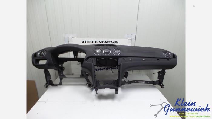 Używane Panel Ford Galaxy Cena € 85,00 Procedura marży oferowane przez Klein Gunnewiek Autodemontage & Motorentechniek