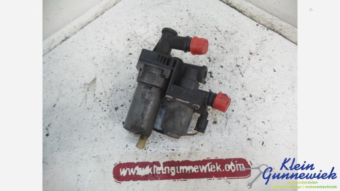 Begagnade Vattenpump BMW 3-Serie Pris € 29,00 Marginaltabell erbjuds av Klein Gunnewiek Autodemontage & Motorentechniek