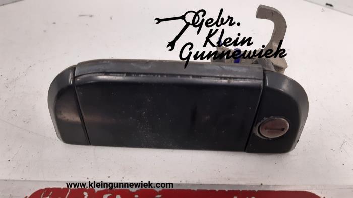 Tailgate handle from a Volkswagen Bestel 2000