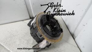 Używane Przewód spiralny poduszki powietrznej Audi Q7 Cena € 50,00 Procedura marży oferowane przez Gebr.Klein Gunnewiek Ho.BV
