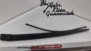 Usagé Bras essuie-glace arrière Volvo C30 Prix € 20,00 Règlement à la marge proposé par Gebr.Klein Gunnewiek Ho.BV