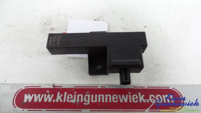 Usagé Ordinateur divers Audi A6 Prix € 17,00 Règlement à la marge proposé par Klein Gunnewiek Autodemontage & Motorentechniek