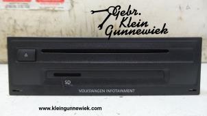 Używane Jednostka multimedialna Volkswagen Golf Cena € 295,00 Procedura marży oferowane przez Gebr.Klein Gunnewiek Ho.BV