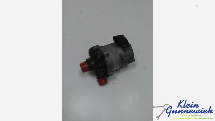 Begagnade Vattenpump BMW 7-Serie Pris € 65,00 Marginaltabell erbjuds av Klein Gunnewiek Autodemontage & Motorentechniek
