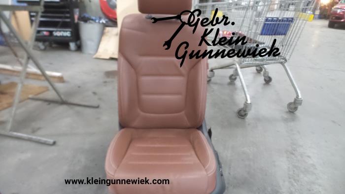 Fotel lewy z Volkswagen Touareg 2016