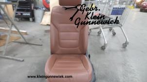 Used Seat, left Volkswagen Touareg Price € 225,00 Margin scheme offered by Gebr.Klein Gunnewiek Ho.BV