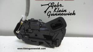Used Rear door mechanism 4-door, right Volkswagen Tiguan Price € 35,00 Margin scheme offered by Gebr.Klein Gunnewiek Ho.BV