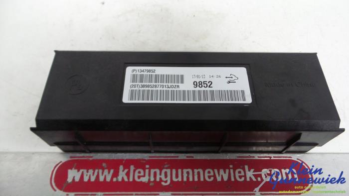 Używane Modul (rózne) Opel Adam Cena € 36,00 Procedura marży oferowane przez Klein Gunnewiek Autodemontage & Motorentechniek