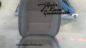 Used Seat, left Volkswagen Tiguan Price € 125,00 Margin scheme offered by Gebr.Klein Gunnewiek Ho.BV
