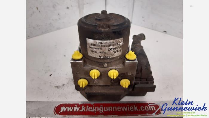 Begagnade ABS-pump Kia Rio Pris € 44,00 Marginaltabell erbjuds av Klein Gunnewiek Autodemontage & Motorentechniek