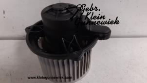 Usados Motor de ventilador de calefactor Kia Cee'D Precio € 175,00 Norma de margen ofrecido por Gebr.Klein Gunnewiek Ho.BV