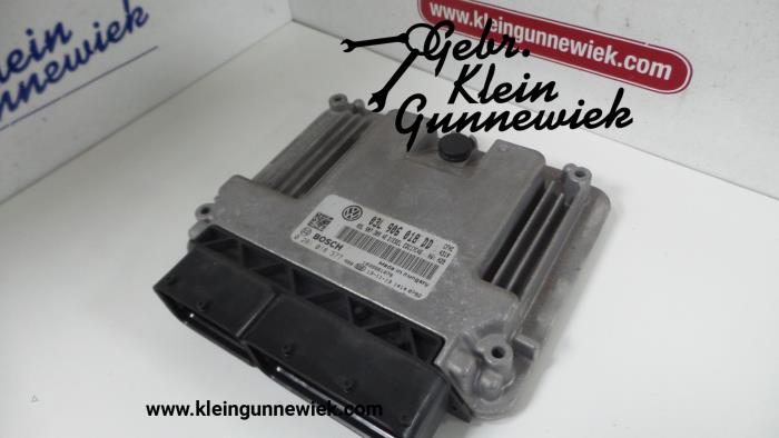 EinspritzSteuergerät van een Volkswagen Caddy 2014