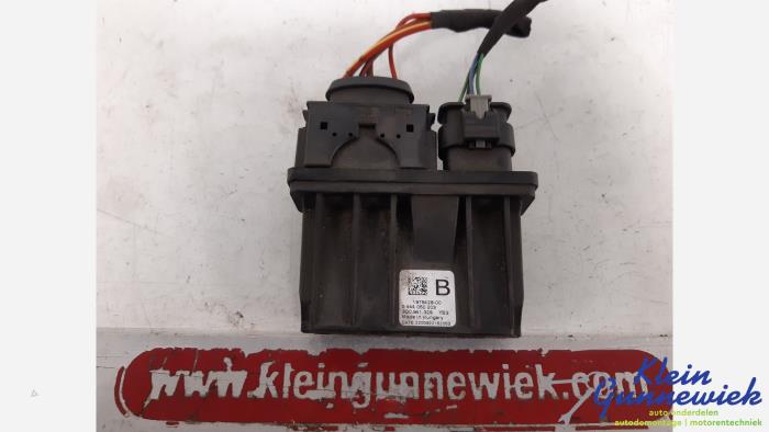Usagé Boitier Adblue Volkswagen Golf Prix € 24,00 Règlement à la marge proposé par Klein Gunnewiek Autodemontage & Motorentechniek