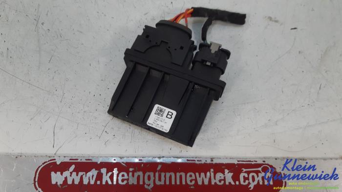 Usagé Ordinateur Adblue Volkswagen E-Golf Prix € 24,00 Règlement à la marge proposé par Klein Gunnewiek Autodemontage & Motorentechniek