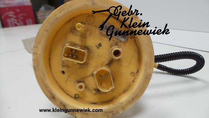 Electric fuel pump from a BMW 5-Serie 2015