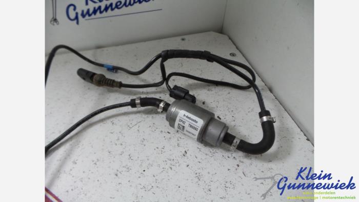 Usagé Pompe à carburant Volkswagen Passat Prix € 74,00 Règlement à la marge proposé par Klein Gunnewiek Autodemontage & Motorentechniek