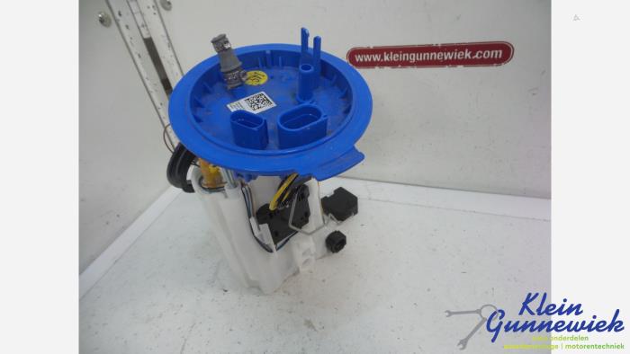 Usagé Pompe à carburant Volkswagen Passat Prix € 96,00 Règlement à la marge proposé par Klein Gunnewiek Autodemontage & Motorentechniek