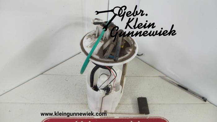 Electric fuel pump from a Opel Meriva 2010