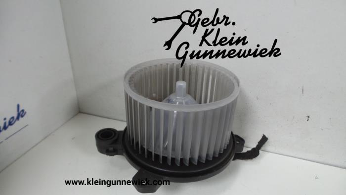 Motor de ventilador de calefactor de un Opel Karl 2016