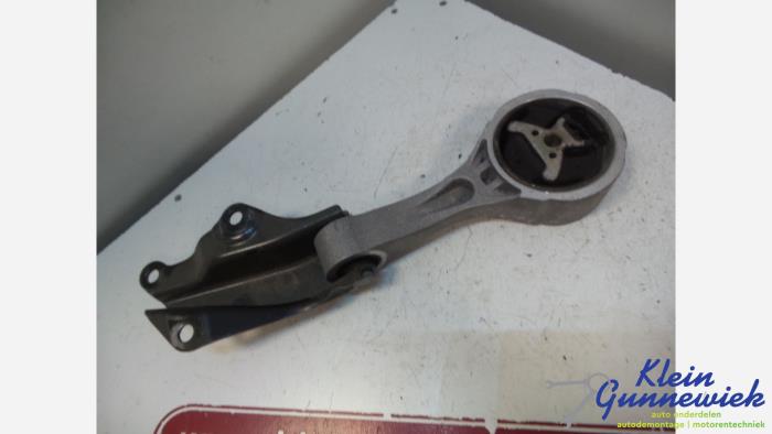 Usagé Support moteur Volkswagen Polo Prix € 28,00 Règlement à la marge proposé par Klein Gunnewiek Autodemontage & Motorentechniek