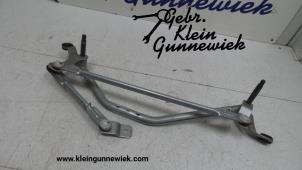 Used Wiper mechanism Renault Captur Price € 85,00 Margin scheme offered by Gebr.Klein Gunnewiek Ho.BV