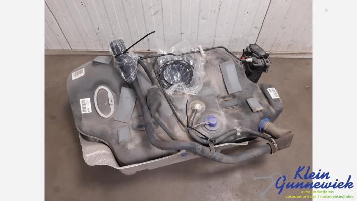 Begagnade Tank Opel Cascada Pris € 100,00 Marginaltabell erbjuds av Klein Gunnewiek Autodemontage & Motorentechniek
