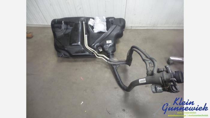 Begagnade Tank Audi A1 Pris € 85,00 Marginaltabell erbjuds av Klein Gunnewiek Autodemontage & Motorentechniek