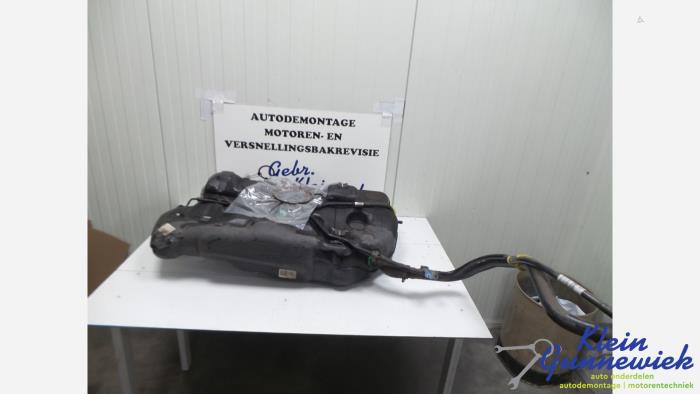 Używane Zbiornik Opel Astra Cena € 90,00 Procedura marży oferowane przez Klein Gunnewiek Autodemontage & Motorentechniek