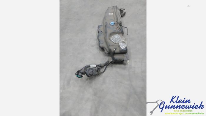 Używane Zbiornik Renault Wind Cena € 50,00 Procedura marży oferowane przez Klein Gunnewiek Autodemontage & Motorentechniek